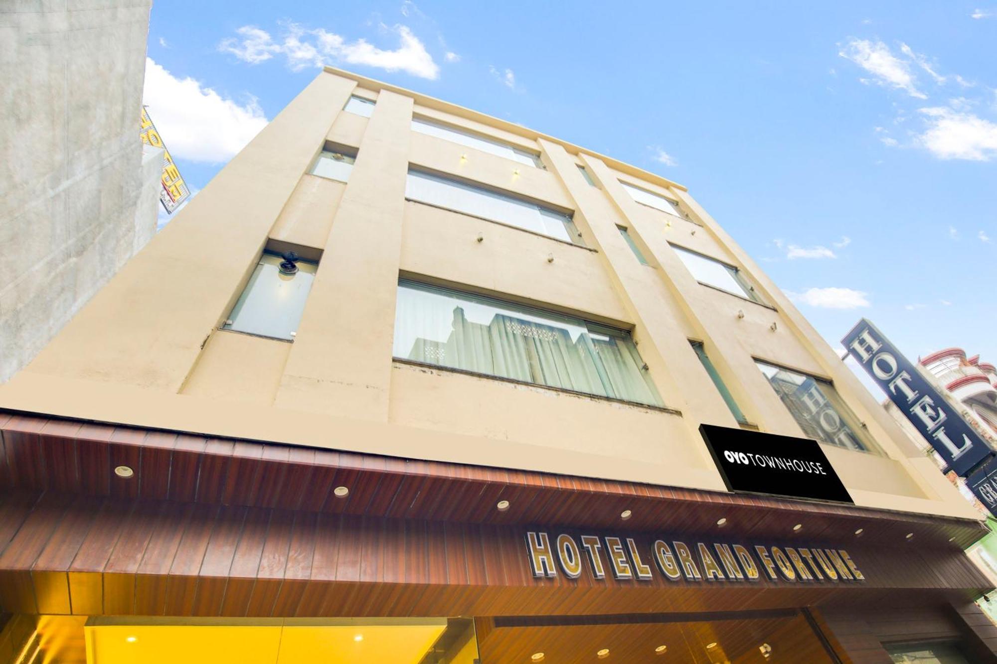 Super Townhouse Grand Fortune アムリトサル エクステリア 写真